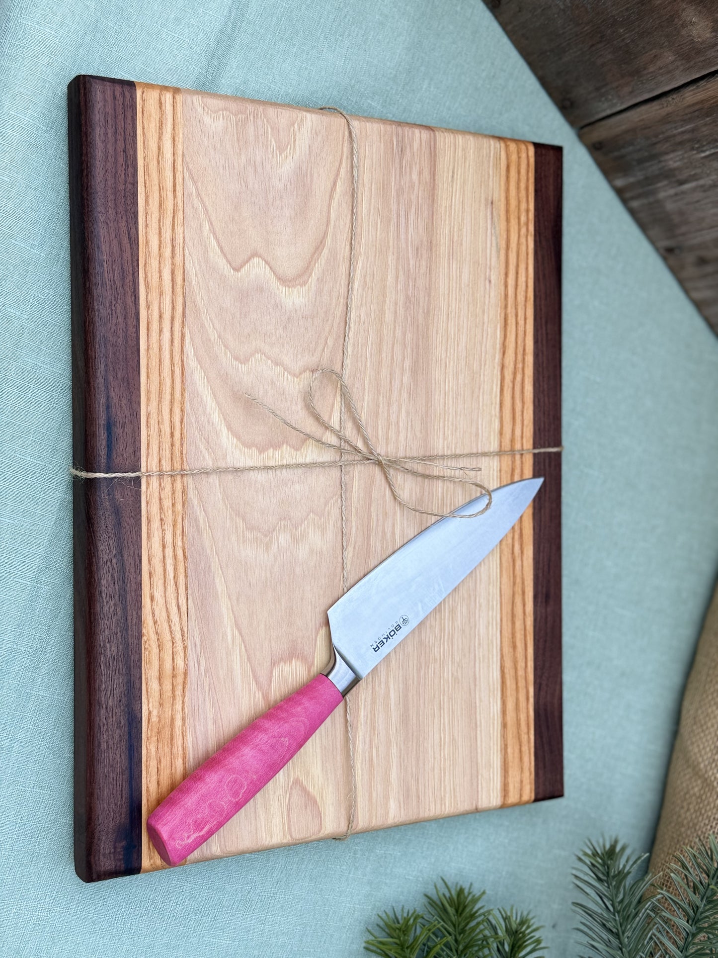 Cutting Board : Hickory Walnut and honey locus - blend