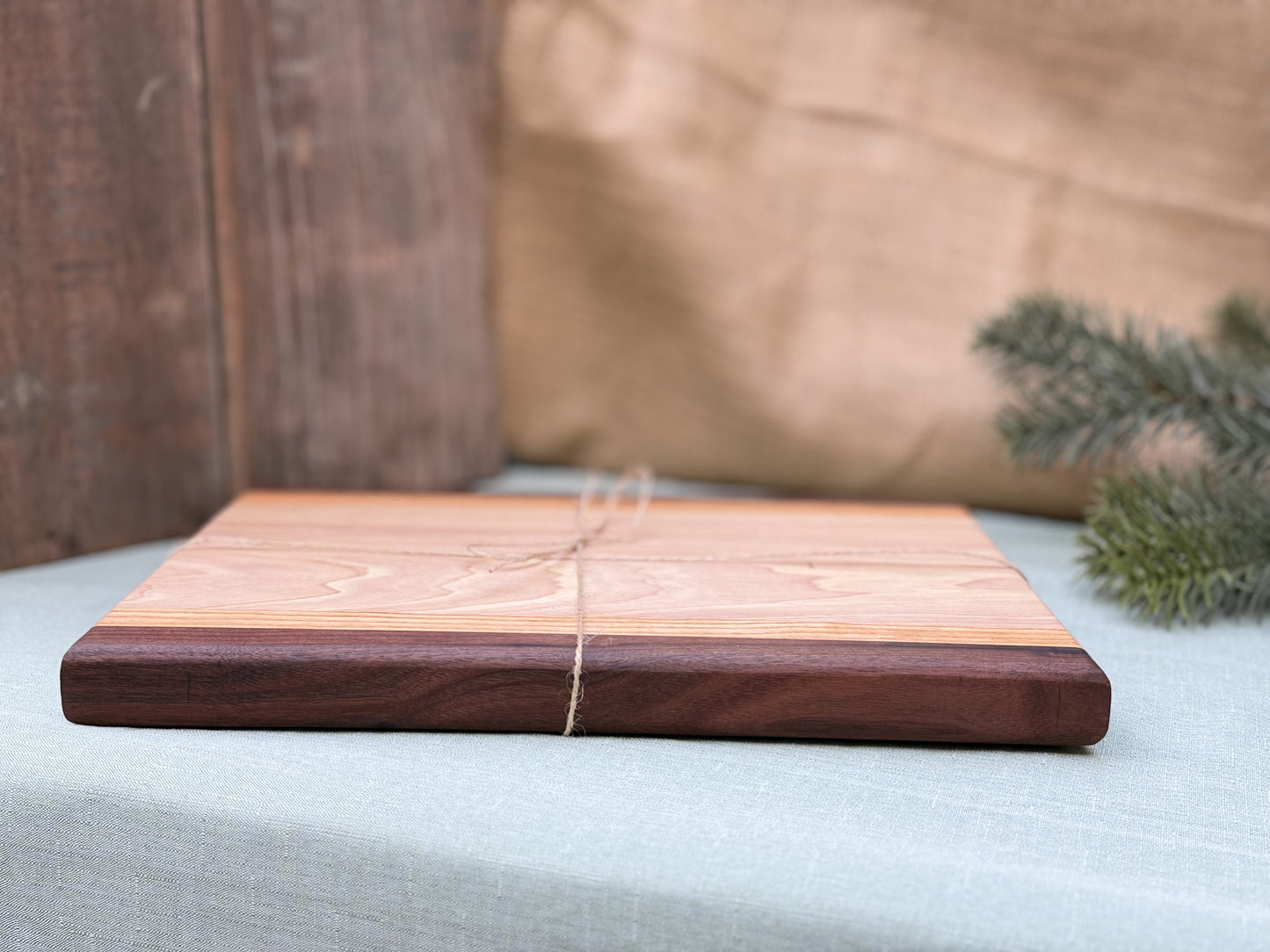 Cutting Board : Hickory Walnut and honey locus - blend